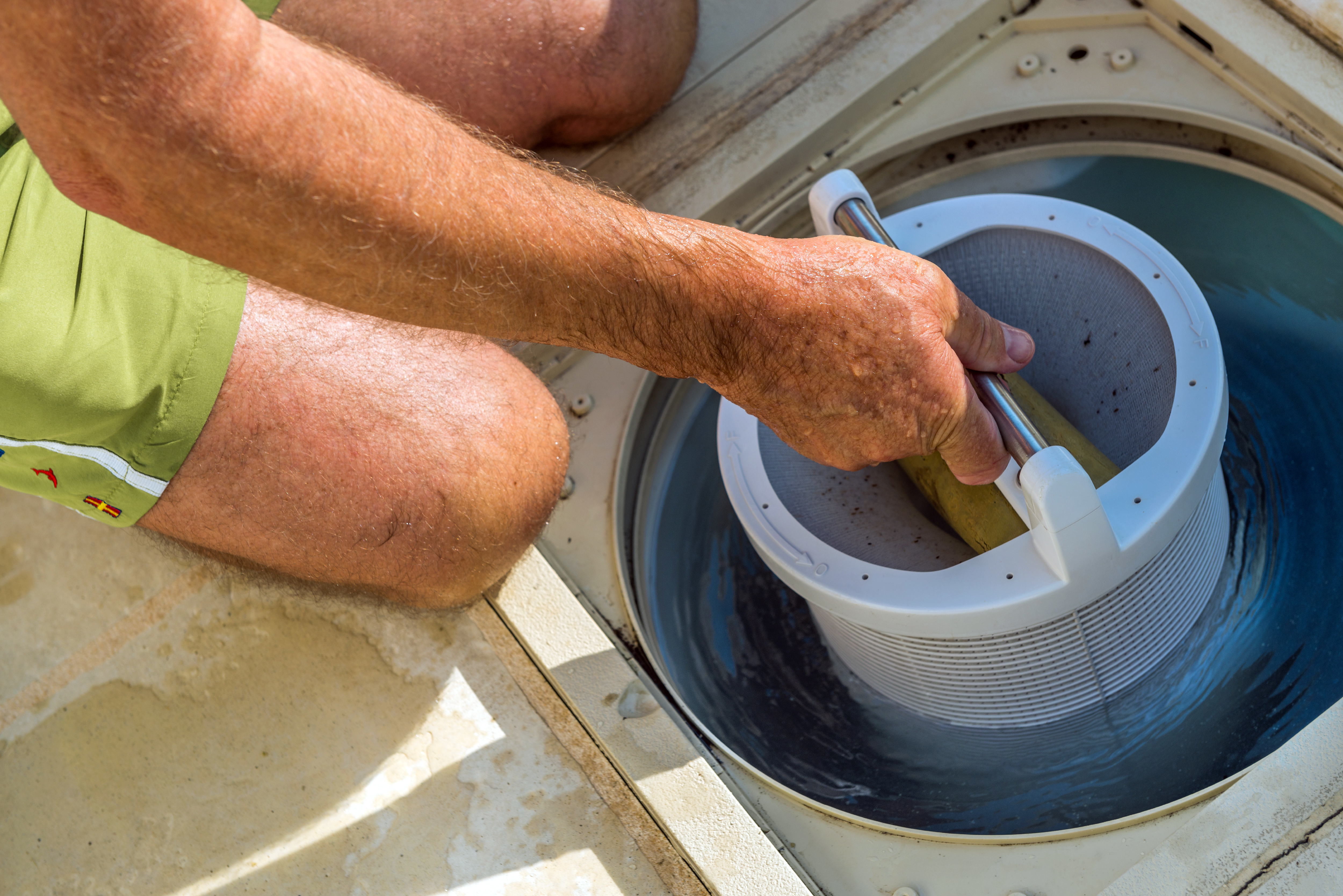 Pour R Parer Une Pompe De Piscine Qui Fuit Contactez Un Constructeur